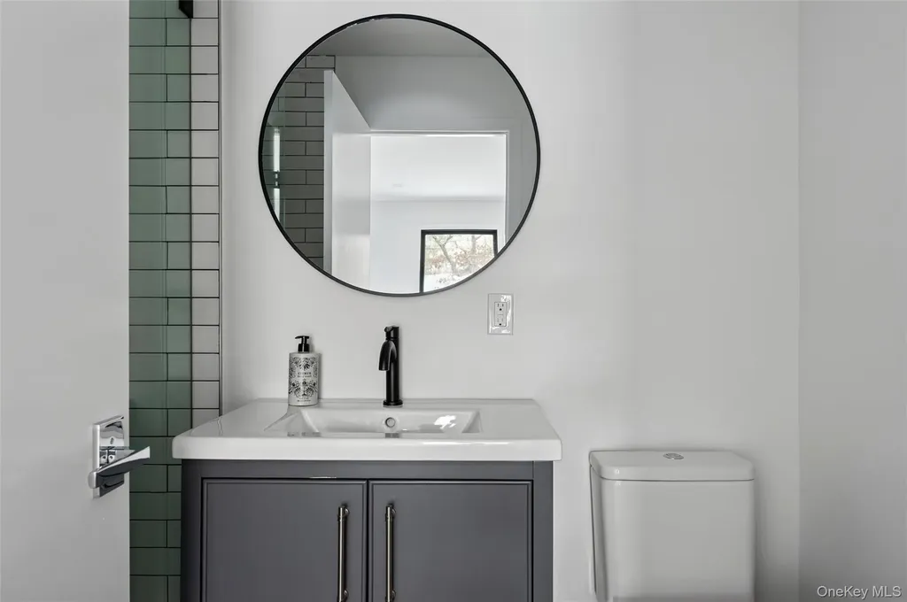 10 Hampton Street Westhampton Beach NY 11978