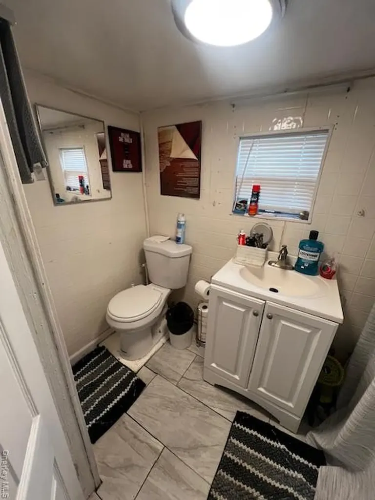1323 Harding Park Bronx NY 10473