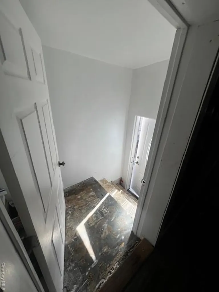 1323 Harding Park Bronx NY 10473