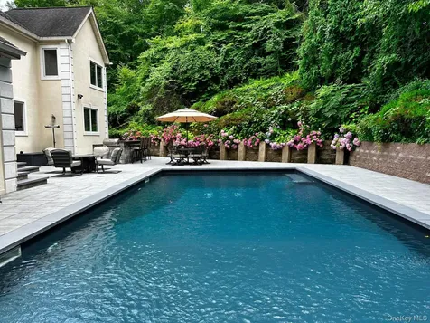 1550 Laurel Hollow Road Laurel Hollow NY 11791