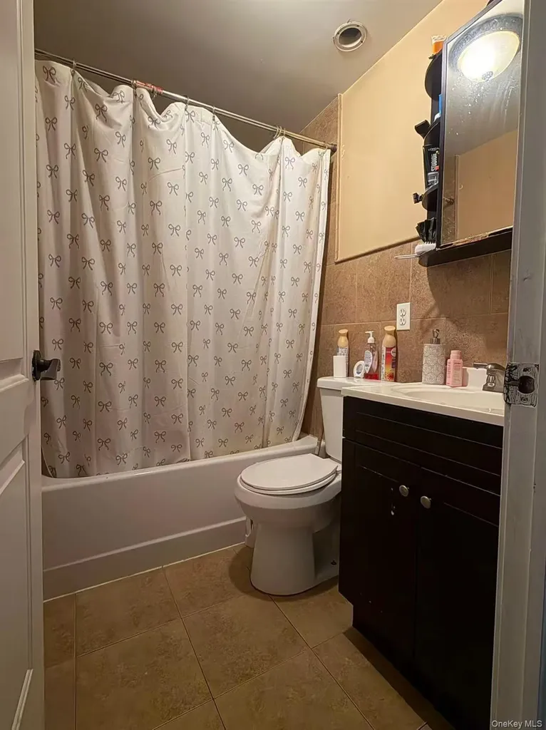 101-18 39th Avenue Corona NY 11368