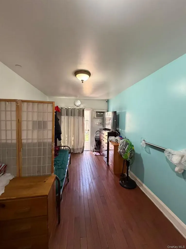 101-18 39th Avenue Corona NY 11368