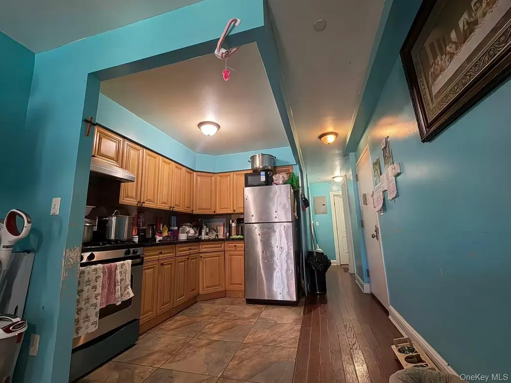 101-18 39th Avenue Corona NY 11368