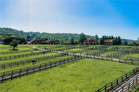 15 Kirby Hill Road Pawling NY 12564