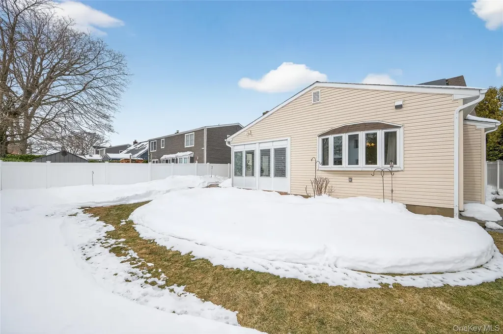 84 Ohio Avenue Massapequa NY 11758