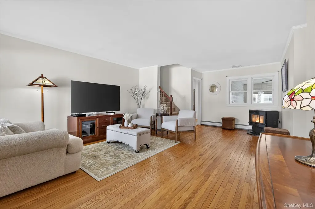 84 Ohio Avenue Massapequa NY 11758