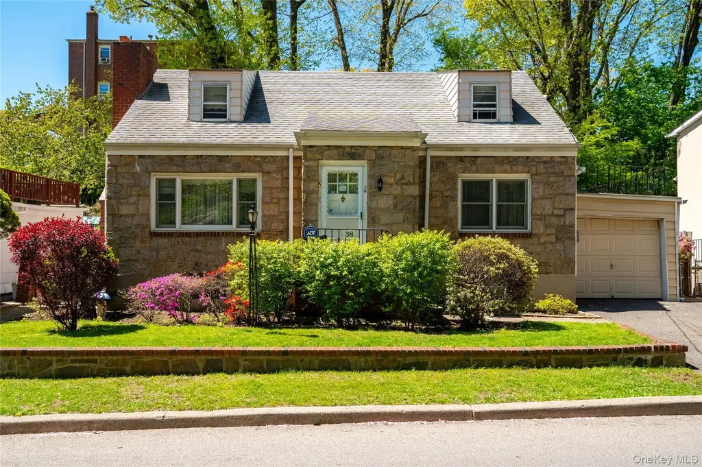 38 Raybrook Road Yonkers NY 10704