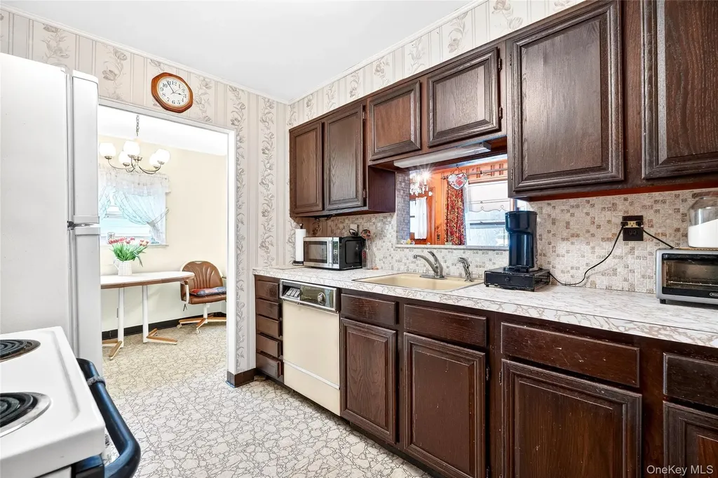 38 Raybrook Road Yonkers NY 10704