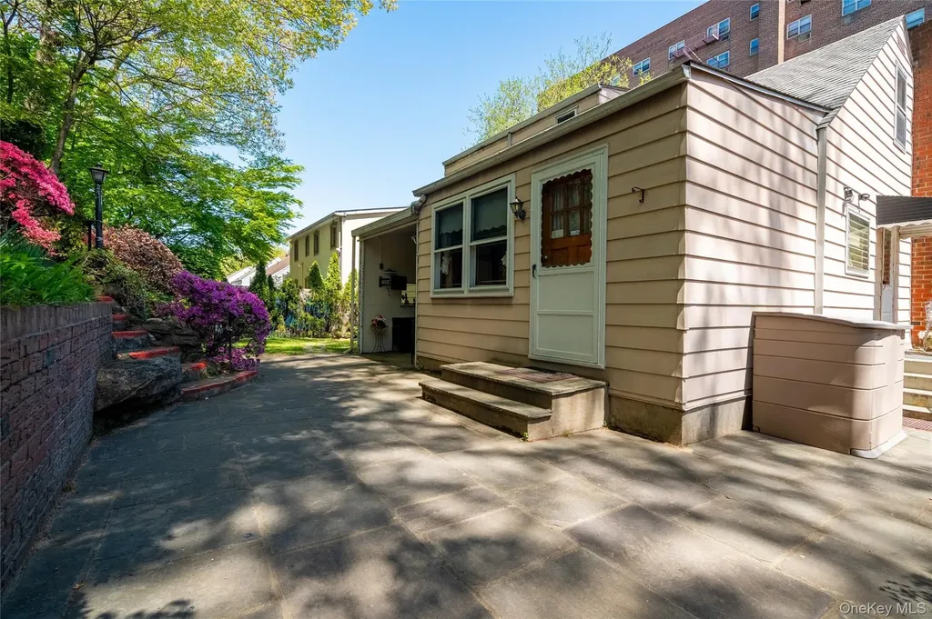 38 Raybrook Road Yonkers NY 10704