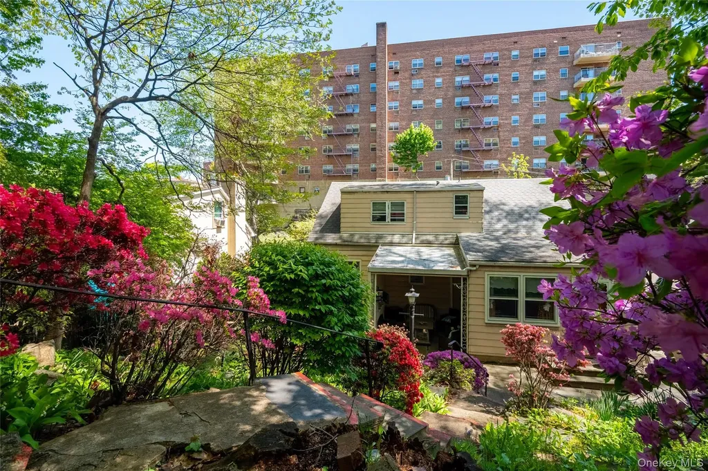 38 Raybrook Road Yonkers NY 10704