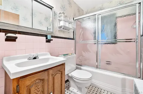 38 Raybrook Road Yonkers NY 10704