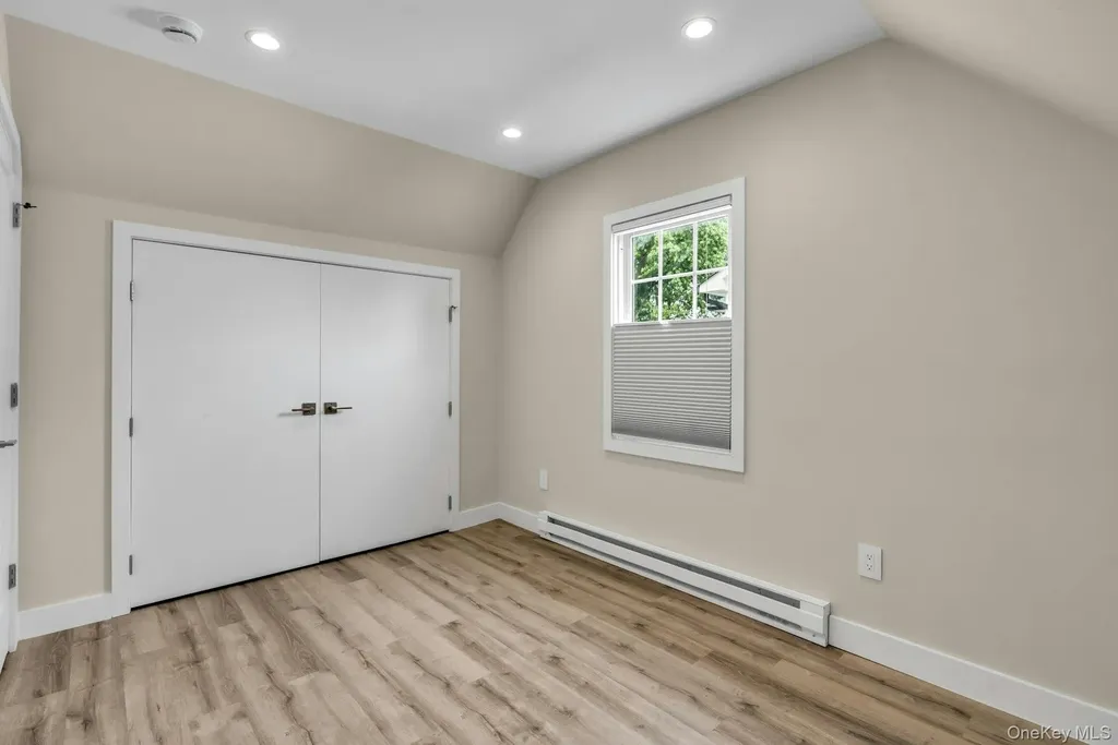 20 Robert Road Glen Cove NY 11542
