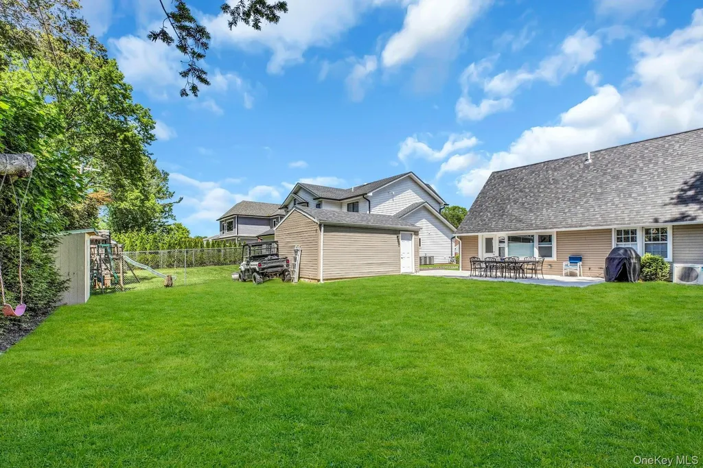 20 Robert Road Glen Cove NY 11542