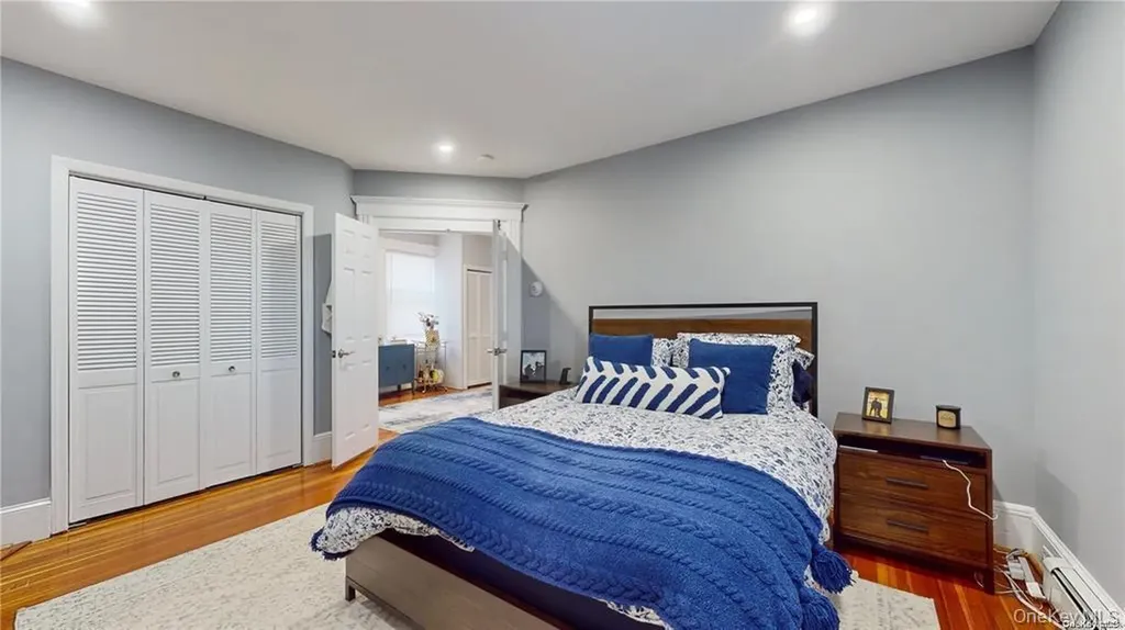 386 Mulry Lane Lawrence NY 11559