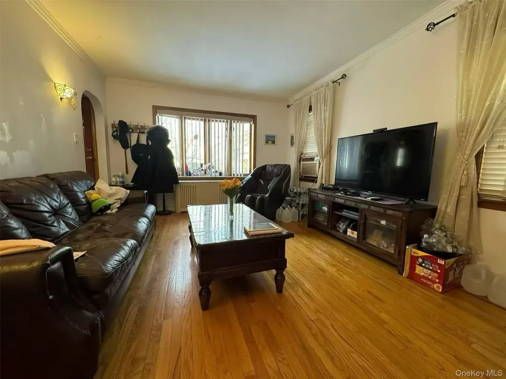 4552 196th Street Flushing NY 11358