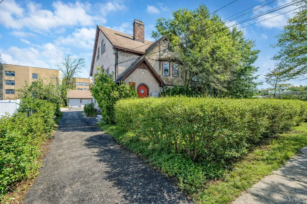 22 Fairview Boulevard Hempstead NY 11550