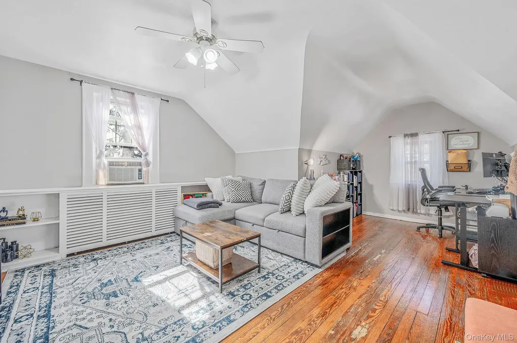 22 Fairview Boulevard Hempstead NY 11550