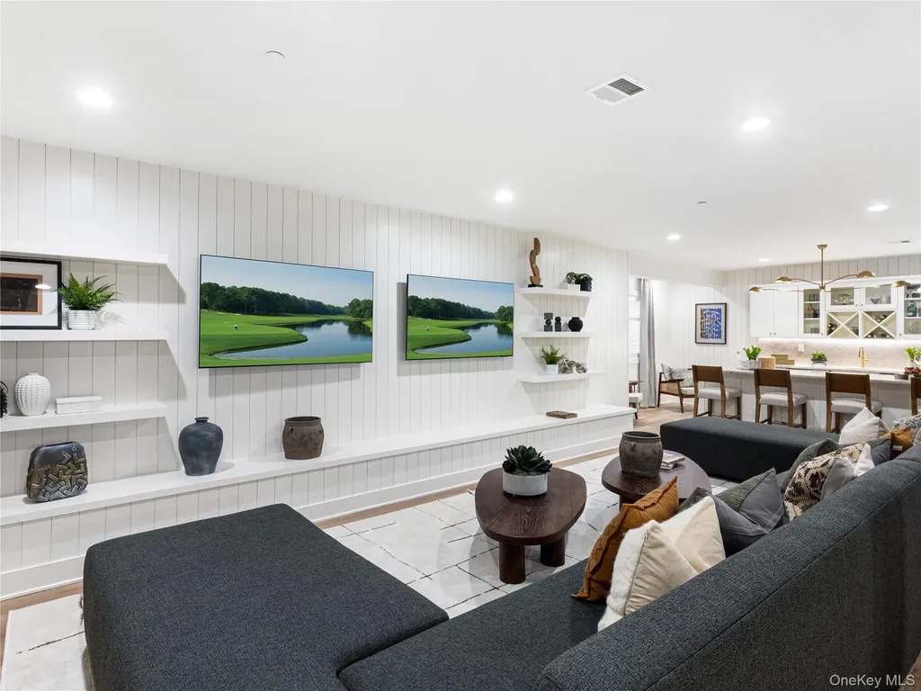 2027 Summit Loop Carmel NY 10512