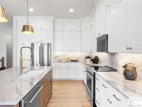 2027 Summit Loop Carmel NY 10512