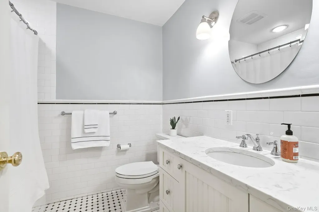 65 Howell Avenue Larchmont NY 10538
