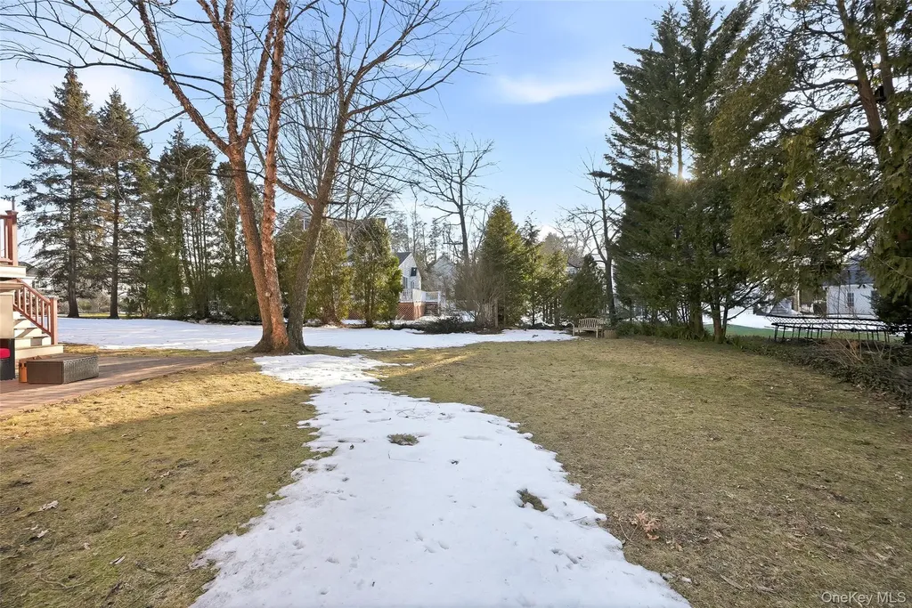 65 Howell Avenue Larchmont NY 10538