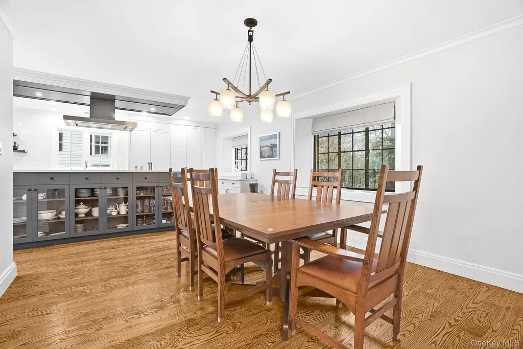 65 Howell Avenue Larchmont NY 10538