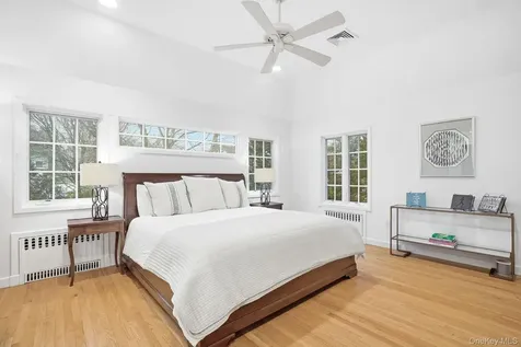 65 Howell Avenue Larchmont NY 10538