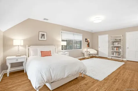 65 Howell Avenue Larchmont NY 10538