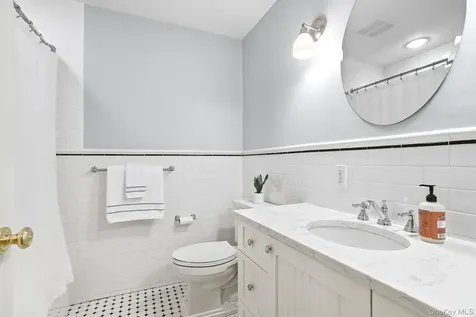 65 Howell Avenue Larchmont NY 10538