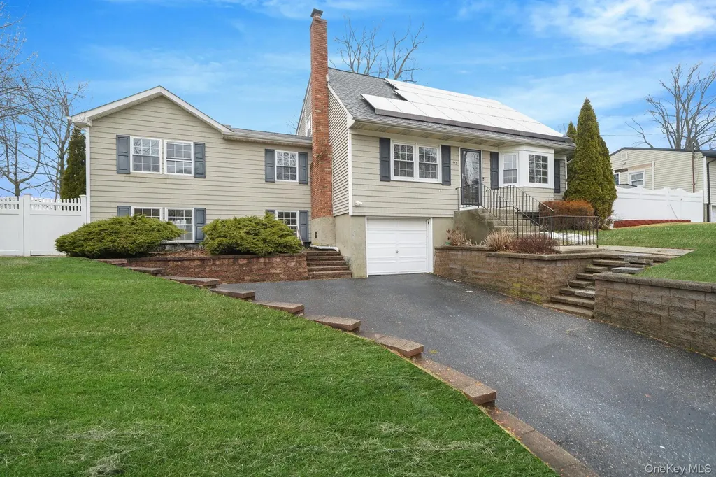 92 Hawthorne Road Kings Park NY 11754