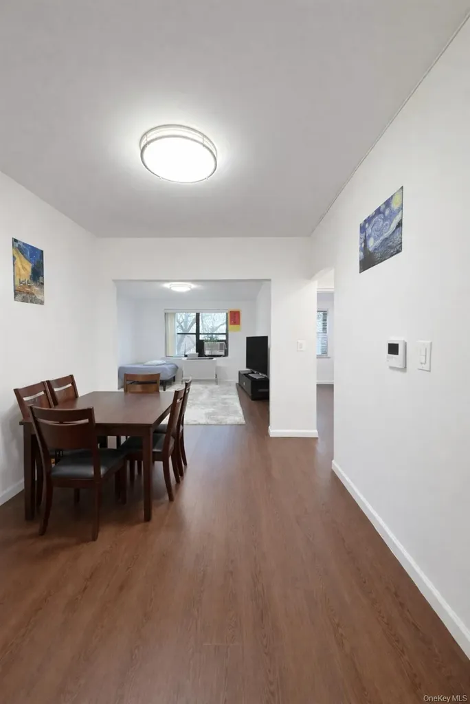 21306 75 Avenue Bayside NY 11364