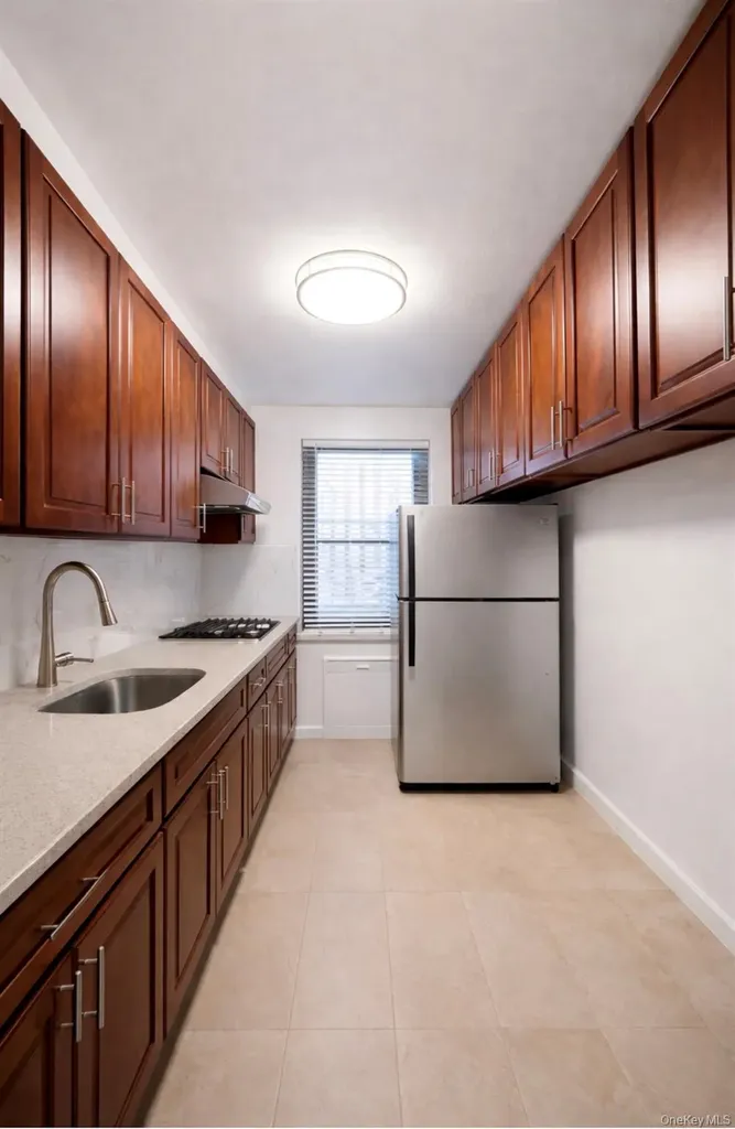 21306 75 Avenue Bayside NY 11364