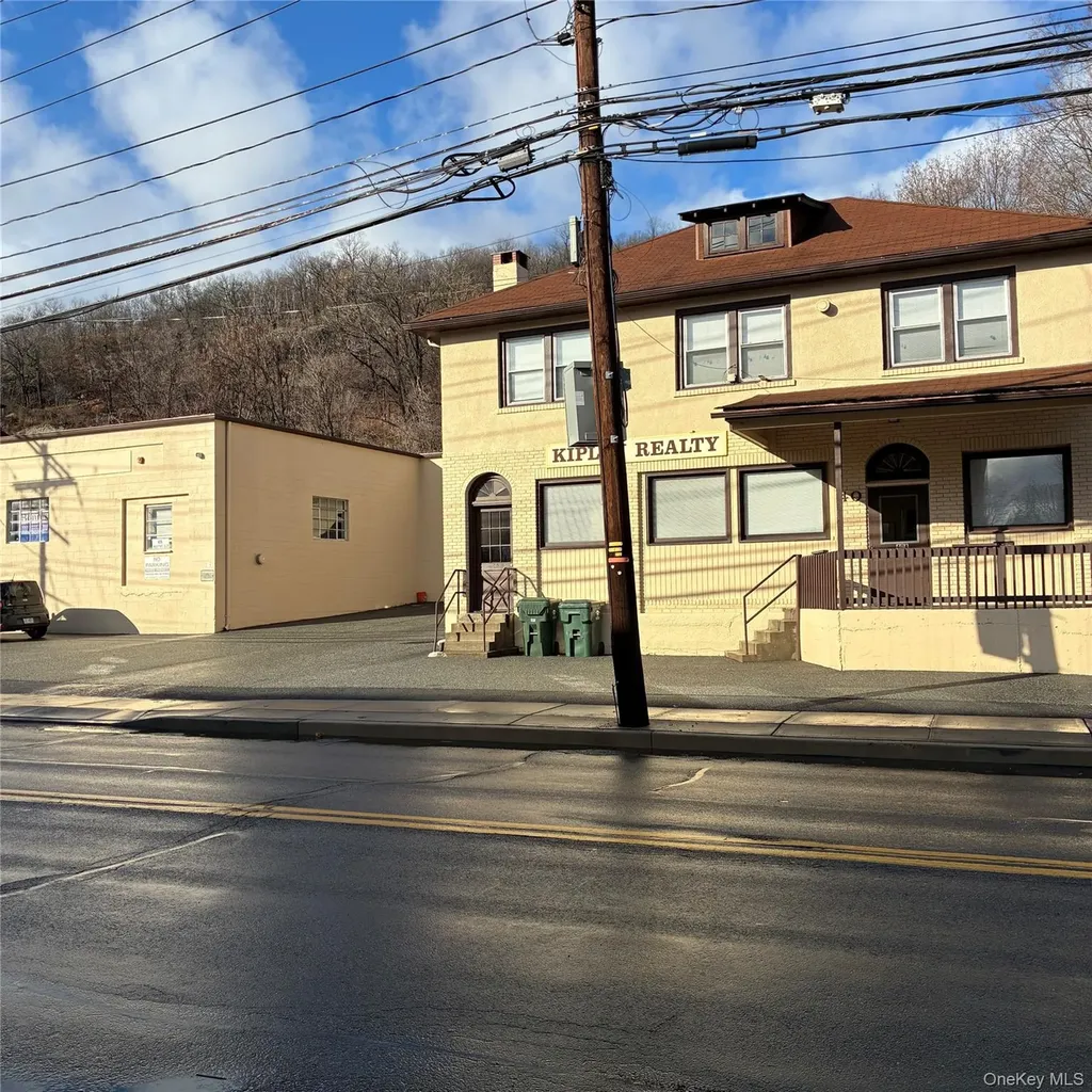 40 Wayne Avenue Suffern NY 10901