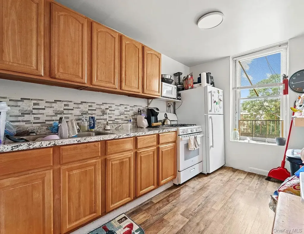 7612 5th Avenue Brooklyn NY 11209