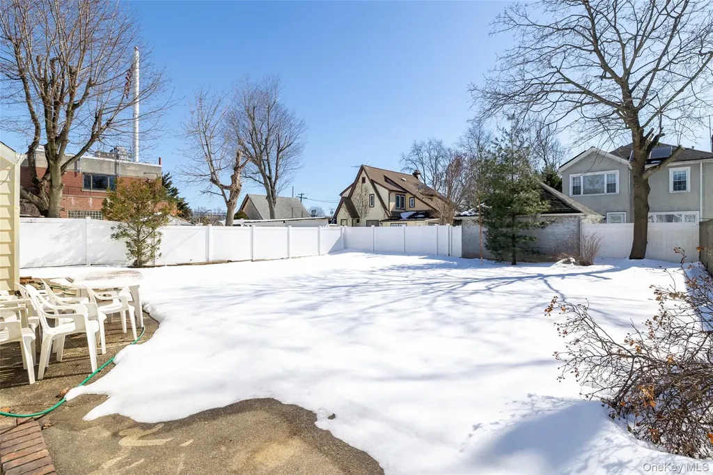 682 Rose Boulevard North Baldwin NY 11510