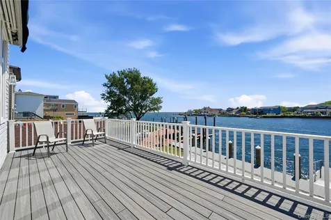298 W Lido Promenade Lindenhurst NY 11757