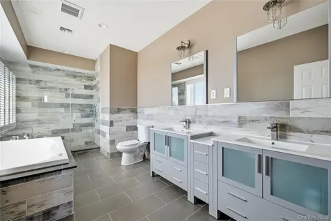 298 W Lido Promenade Lindenhurst NY 11757