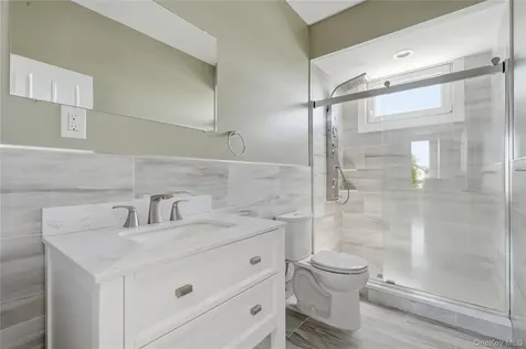 298 W Lido Promenade Lindenhurst NY 11757
