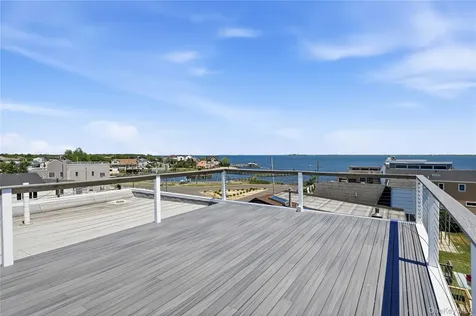 298 W Lido Promenade Lindenhurst NY 11757