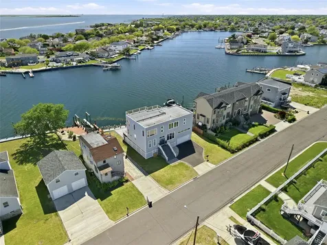 298 W Lido Promenade Lindenhurst NY 11757