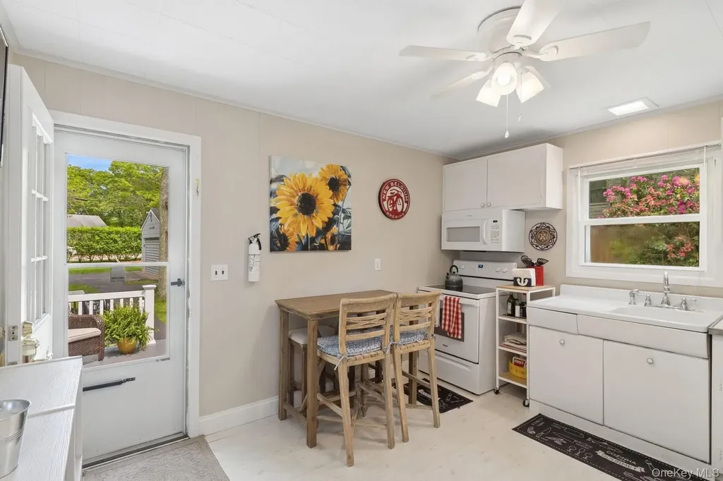 28 The Trail Hampton Bays NY 11946