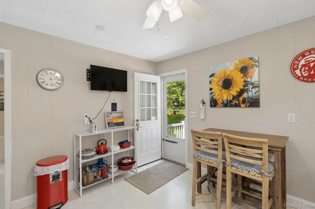 28 The Trail Hampton Bays NY 11946