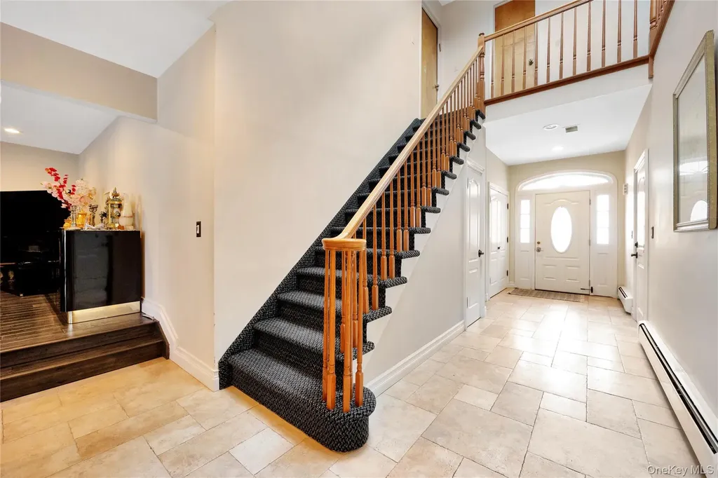 708 Park Lane Cedarhurst NY 11516