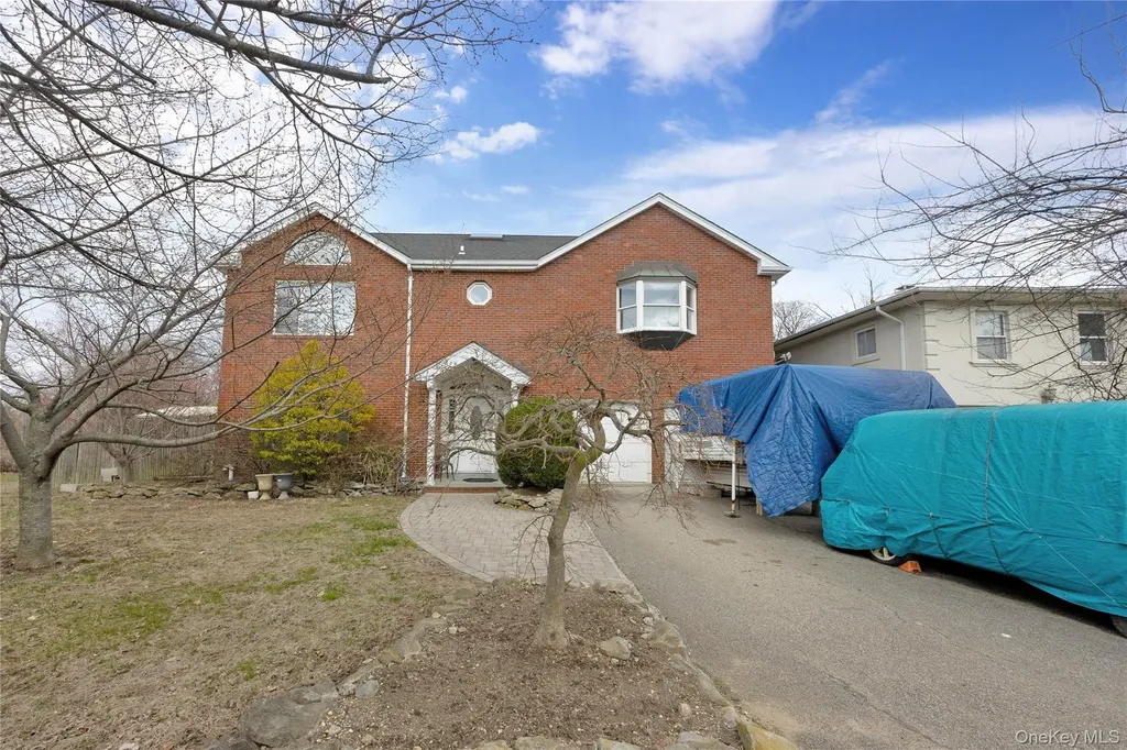 708 Park Lane Cedarhurst NY 11516
