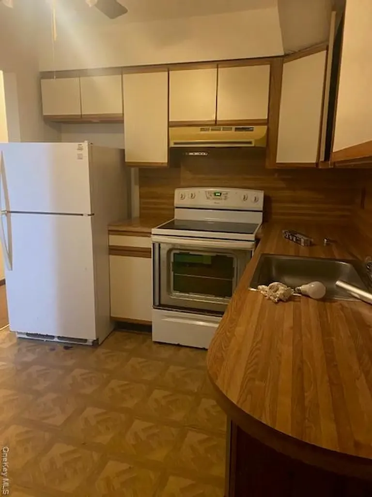18 Windus Drive Shirley NY 11967