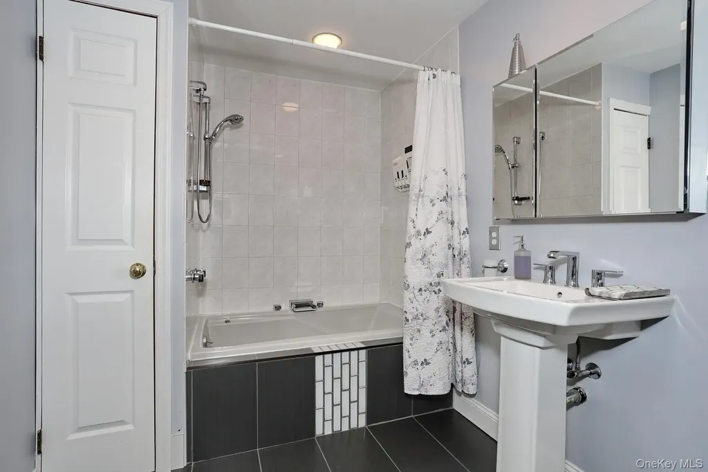 14 N Lexow Avenue Nanuet NY 10954