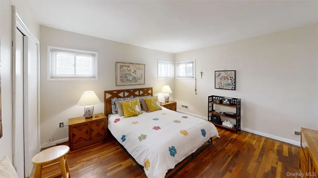 262 Cherry Place East Meadow NY 11554