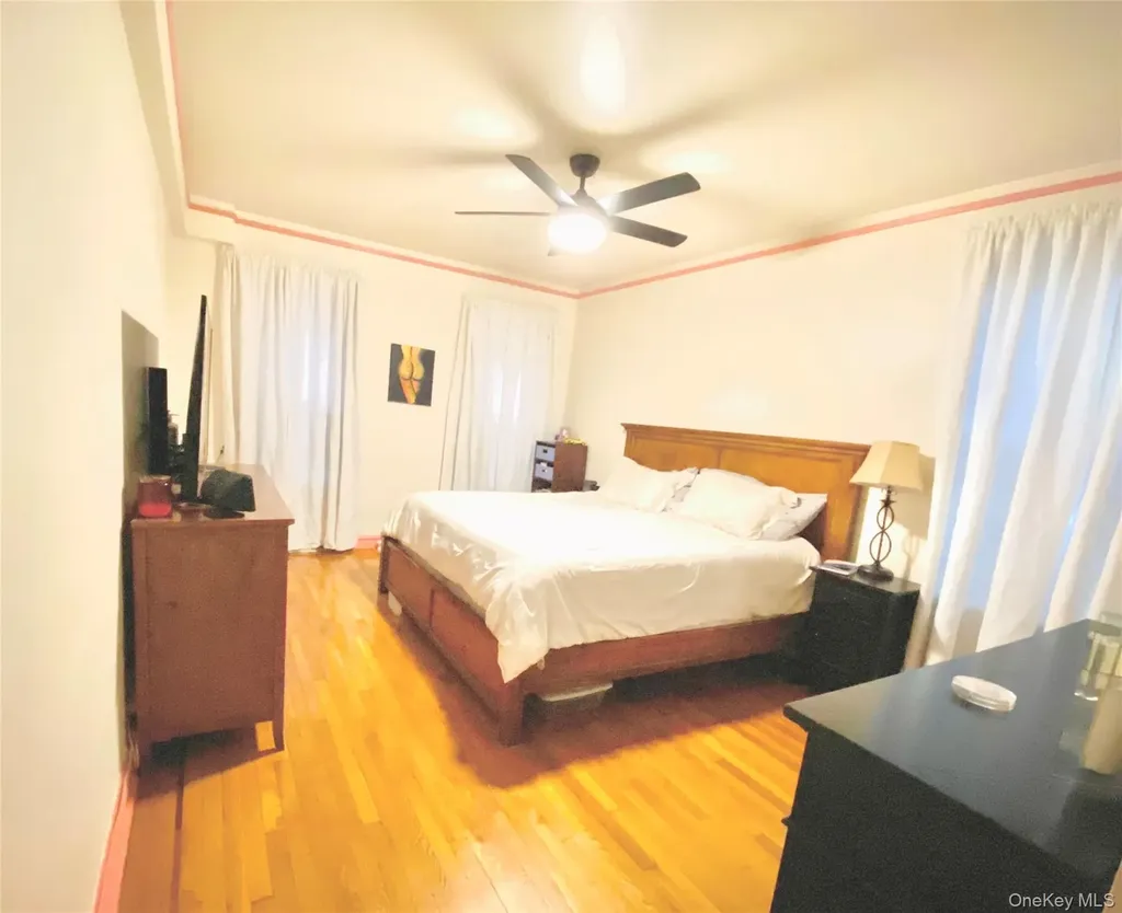 190 E Mosholu Parkway S Bronx NY 10458