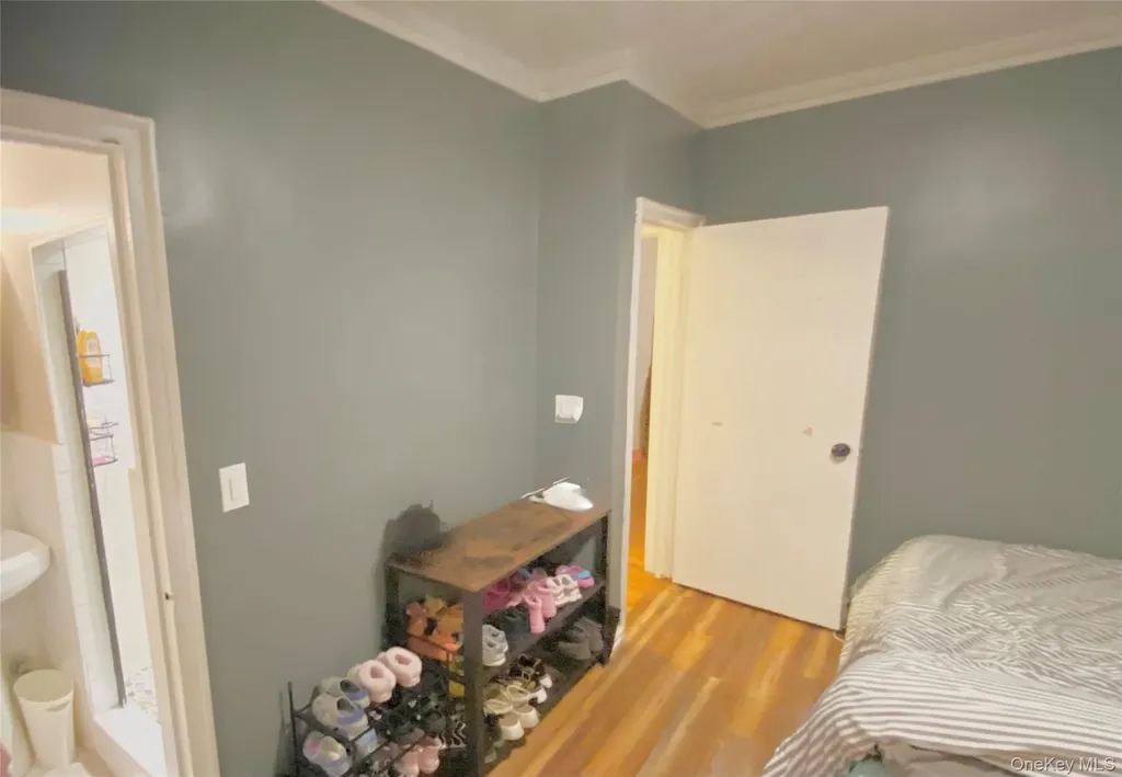 190 E Mosholu Parkway S Bronx NY 10458