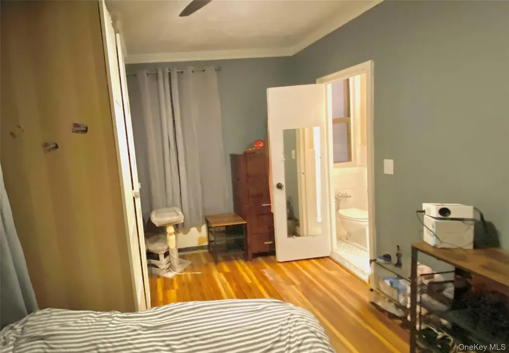 190 E Mosholu Parkway S Bronx NY 10458